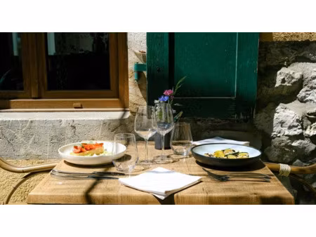 vente locaux professionnels 135 m² à la roche-sur-foron (74800)  350 000 €