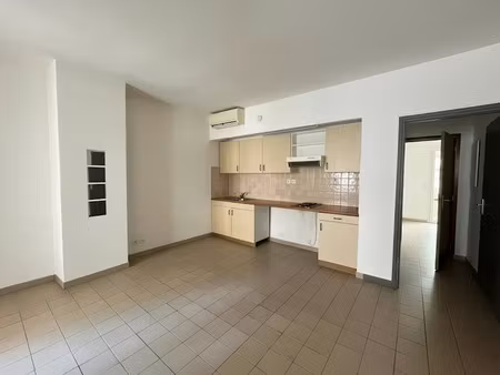 location appartement 1 pièce 34.87 m² à aubagne (13400)  625 €
