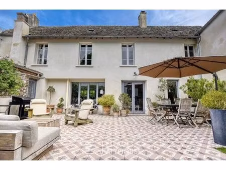 maison de village insolite à grosrouvre