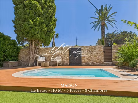 le brusc maison contemporaine avec jardin paysagé et pisci