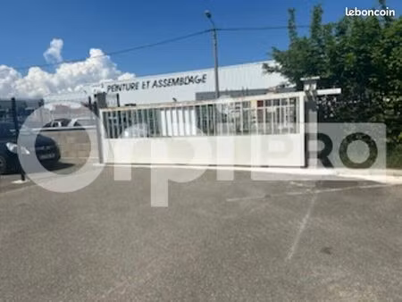 local d'activité 183 m²