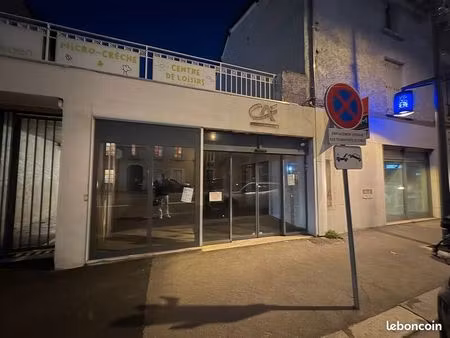 local commercial 300 m²