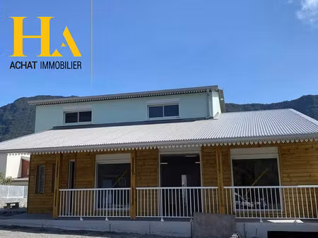 immeuble salazie 5 pièce(s) 231 m2