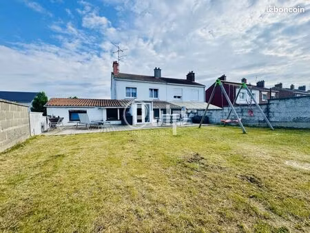 maison 6 pièces 125 m²