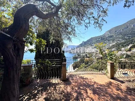 en exclusivité villa à vendre avec magnifique vue mer panoramique jusqu’à la principauté d
