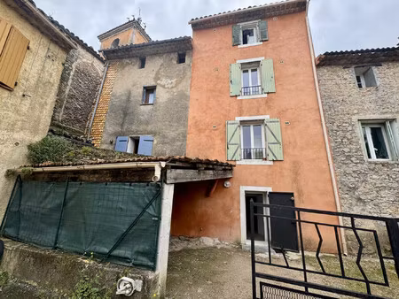 à vendre immeuble 4 lots avec jardin à tourves