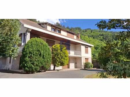 ardèche  le cheylard  maison familiale