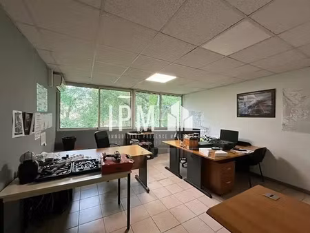 a louer bureaux de 320 m² divisibles - 13170 les pennes mirabeau