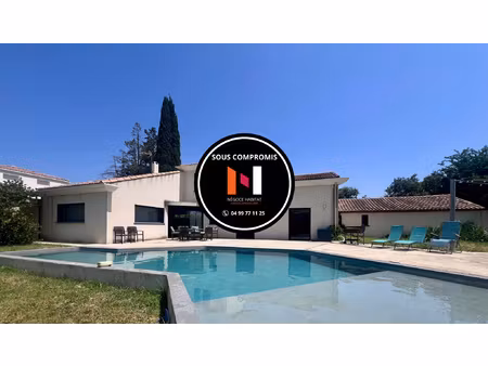 boisseron - grande maison familiale de 270 m2 avec piscine à