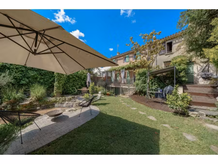 à vendre maison de ville de 273m2 avec jardin de 292m2 ter