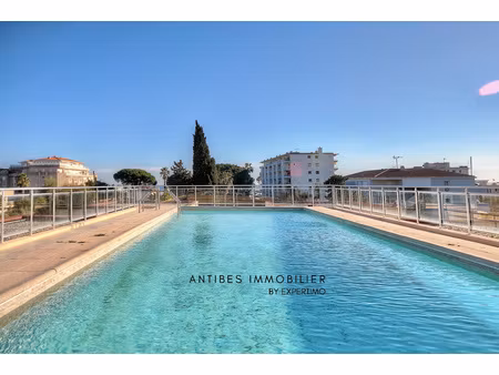 2 pieces piscine sur le toit