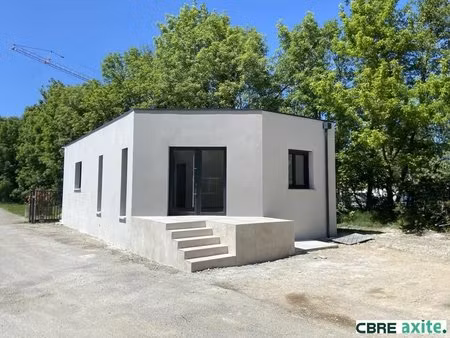 location local professionnel 67m² st savin 38300