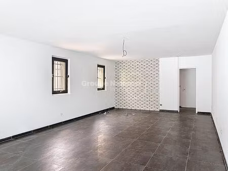 location commerce 57 m² à berre-l’étang (13130)