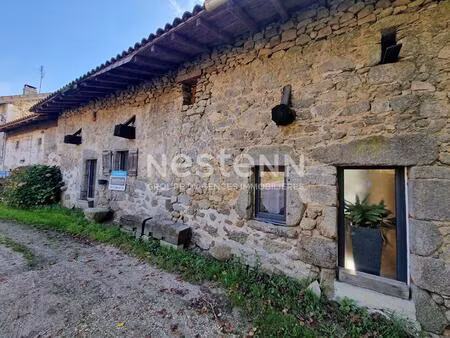 maison à busserolles à 7km de piégut pluviers rénovée  beau jardin et parcelle bois