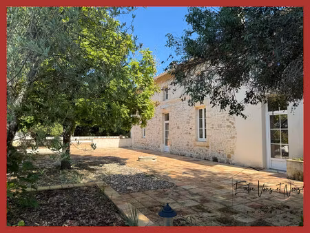 maison ancienne en pierre de standing