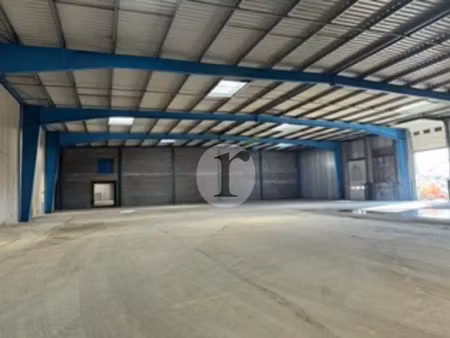 entrepôt de 12427 m² à vendre - accès direct autoroute a25