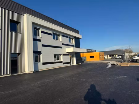 location commerce 475 m² à la ville-aux-dames (37700)