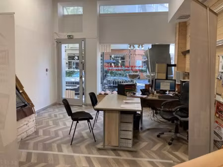 location local commercial 73m2 perpignan 66000 - 765 € - surface privée
