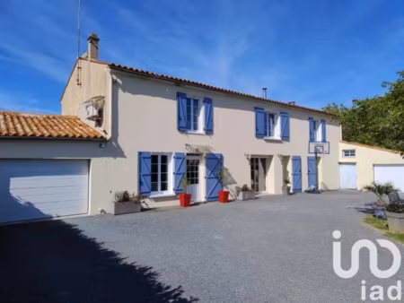 vente maison 8 pièces 215 m² à la taillée (85450)  365 000 €