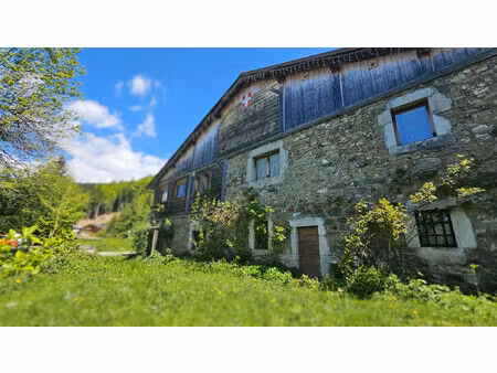 vente maison 5 pièces 182 m² cluses (74300)