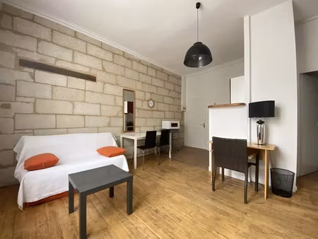 location appartement 1 pièce 27 m² à saumur (49400)  439 €