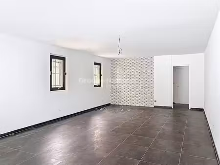 location locaux professionnels 0 pièces 57 m² à berre-l'etang (13130)  870 €