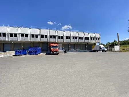 location entrepôt / local d'activités villejust 2 760 m²