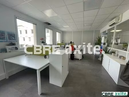 location bureau sassenage 3 794 m²