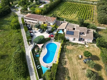 maison de luxe à vendre à saumane-de-vaucluse