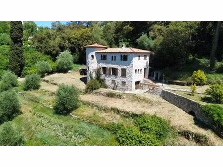 maison de luxe 3 chambres en vente à drap  france