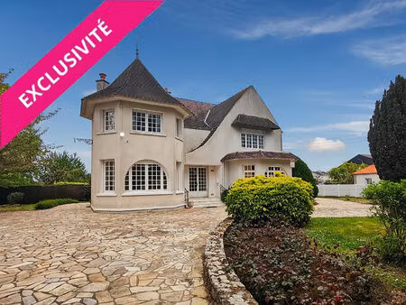 vente maison 10 pièces  238.00m²  saint