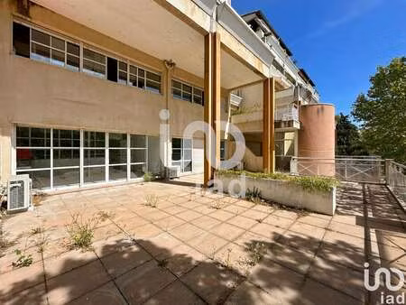 vente bureaux et commerces à arles (13104) : à vendre / 296m² arles