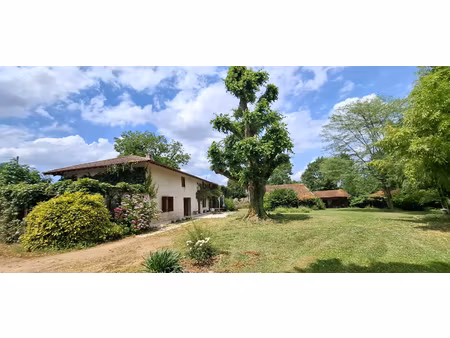 maison marsonnas 6 pièce(s) 248 m2 sur terrain de 3421 m²