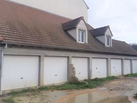 7 garages + 1 place de parking a la ferte sous jouarre