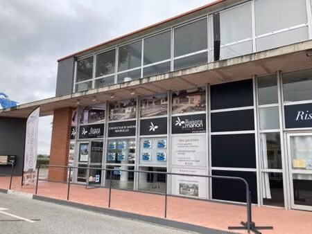 location local commercial 30m2 alénya 66200 - 500 € - surface privée