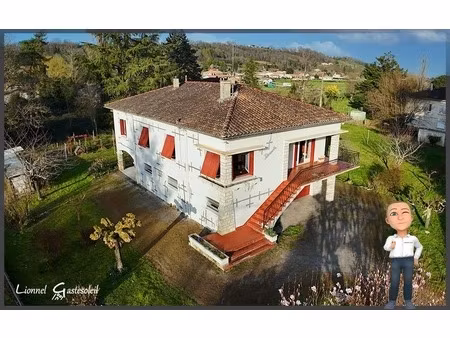 maison à vendre 9 pièces d’environ 188 m² 7 chambres à port-sainte-foy-et-ponchapt (24)