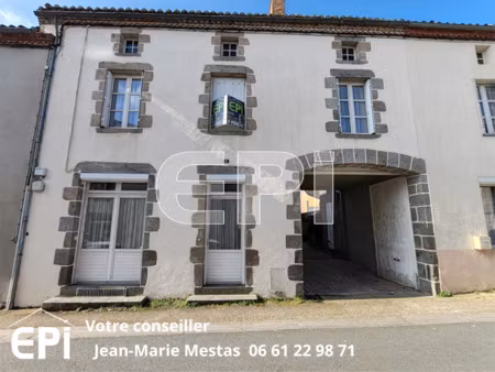 vente maison 5 pièces 145 m² nueil-les-aubiers (79250)