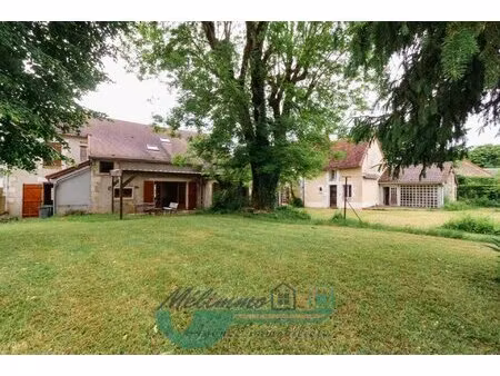 372 m² d'habitation proche de saint-sauveur-en-puisaye