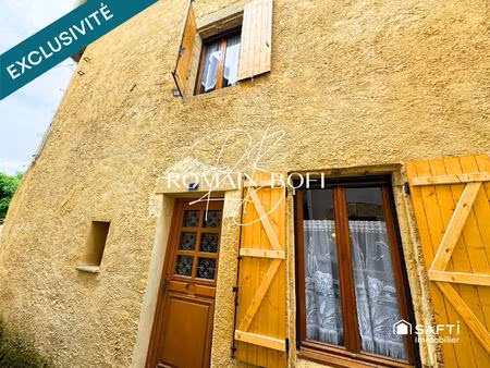 maison 5 pièces de 120m2 avec une cour