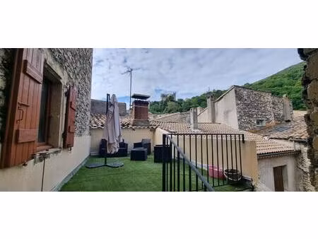 ensemble immobilier 8 pièce(s) 145 m²