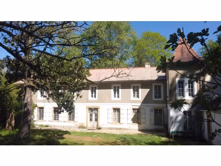 vente immeuble 1000 m² aurensan (32400)