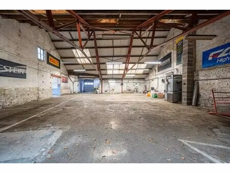 maison commerce et habitation avec entrepôt de ±630 m²