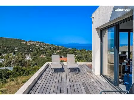 villa 5 pièces 116 m²