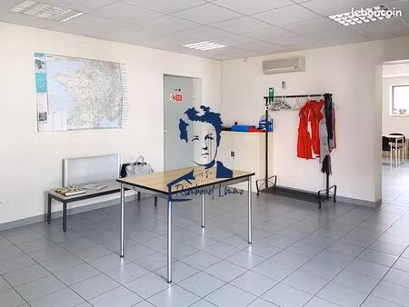 local 300 m² la francheville