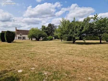 maison 5 pièces 242 m²