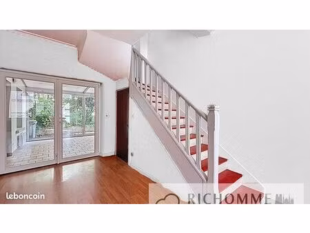 chalet 9 pièces 240 m²