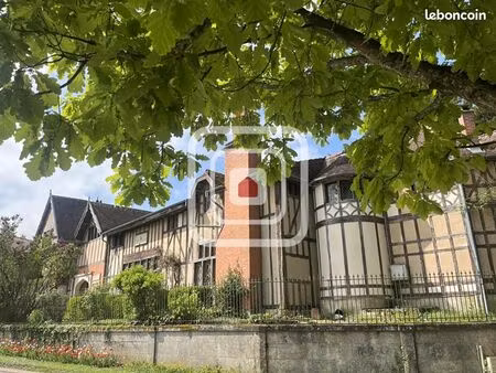 maison 10 pièces 405 m²