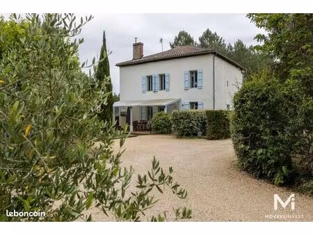 propriété 6 pièces 153 m²