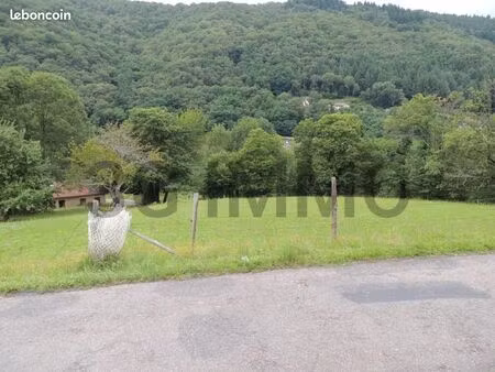 terrain 4 187 m² laval de cere