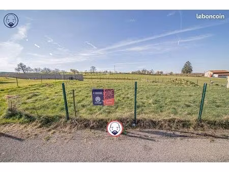 terrain 716 m² woimbey